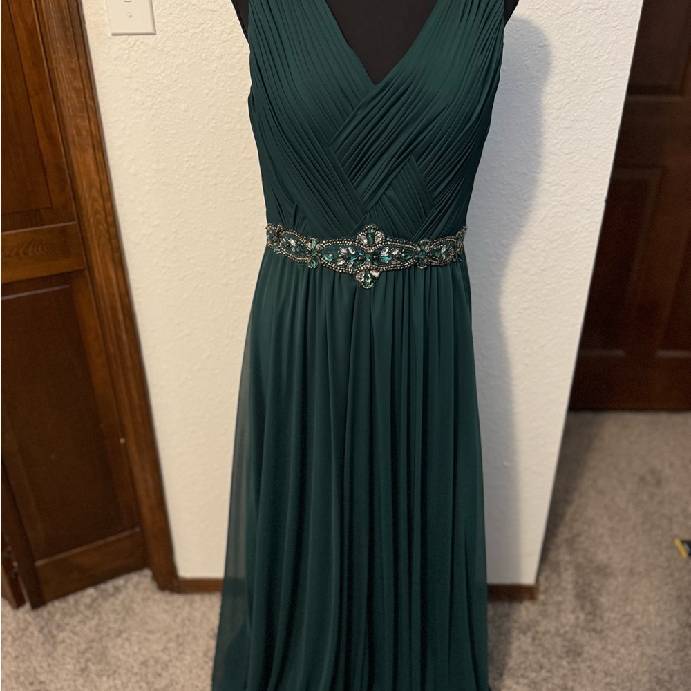 Elegant Green Evening Gown